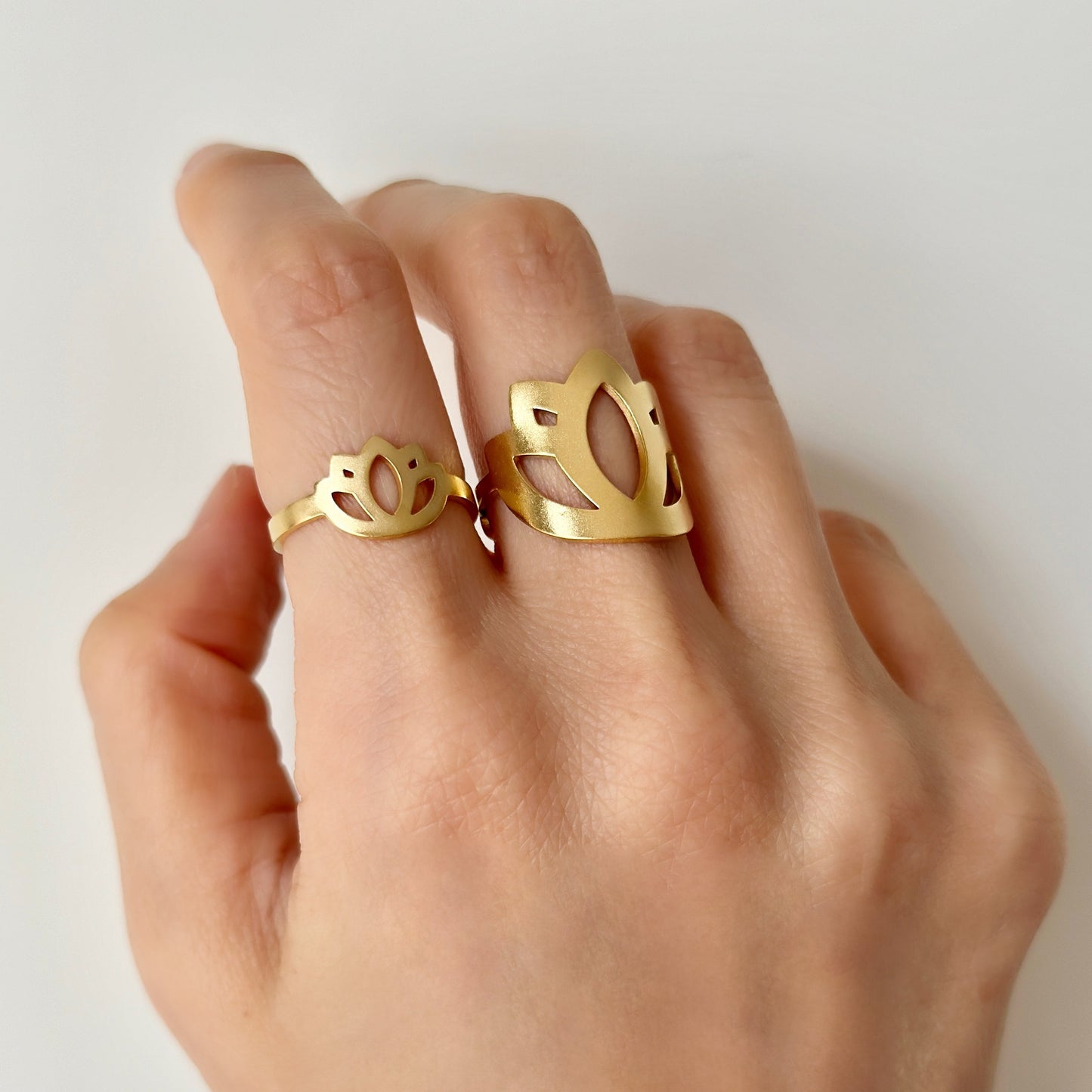 Petite Mudita Band – Minimalist Adjustable Ring for Mindful Living