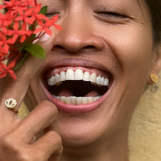 Dvi Dama Band Double Lotus ring