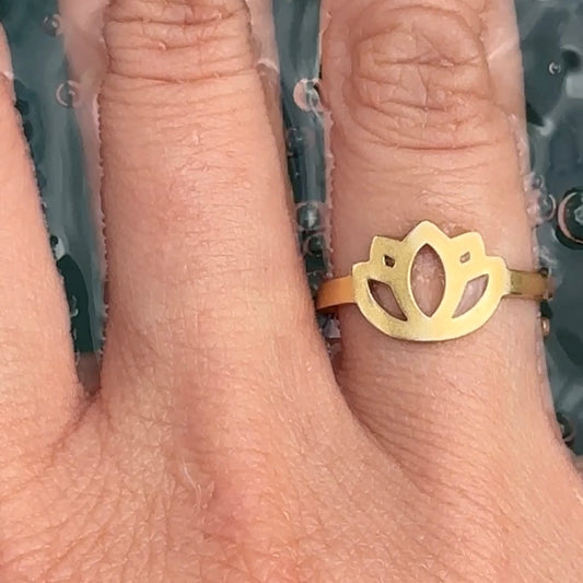 Petite Mudita Band – Minimalist Adjustable Ring for Mindful Living